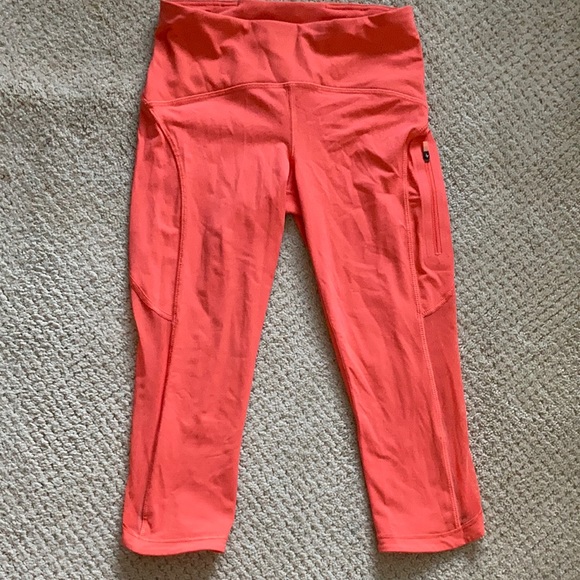 Lululemon crop pants - Picture 1 of 6